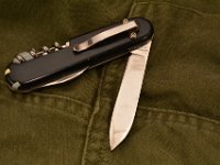 Waiter custom with pocket clip