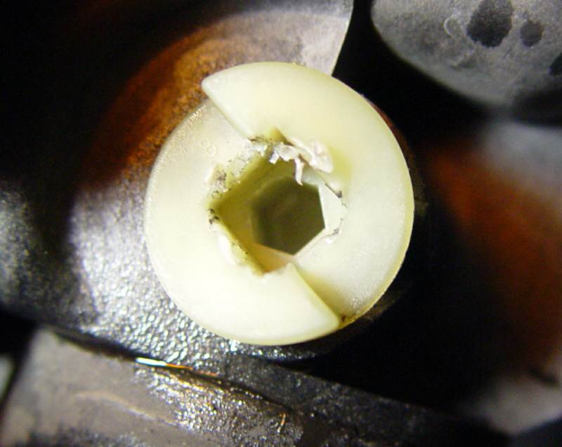 Fig. 2 Drain valve detail